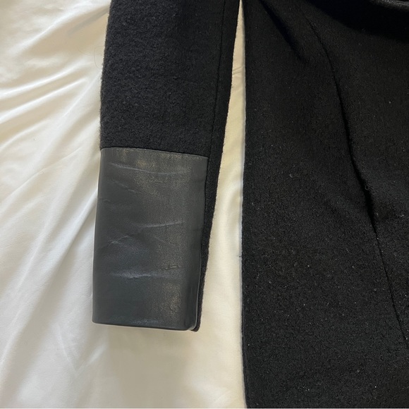 Club Monaco 100% Italian Wool and leather in size XS in black - Picture 9 of 10